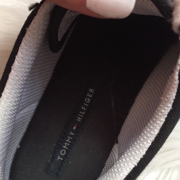 Tommy Hilfiger shoes - Picture 3 of 6